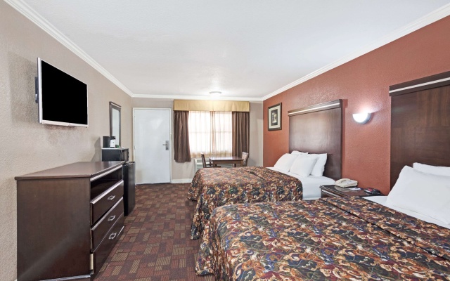 photo 2 of Travelodge by Wyndham Whittier
