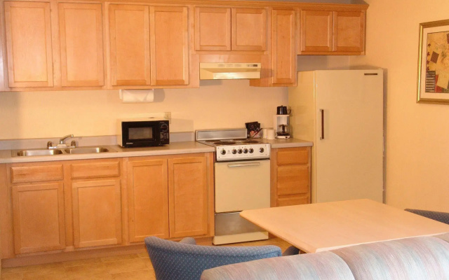 photo 3 of GuestHouse Inn & Suites Eugene / Springfield