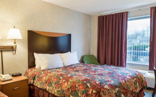 photo 4 of Super 6 Inn and Suites