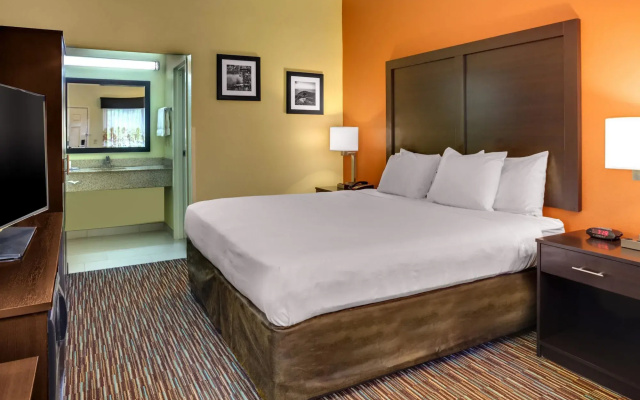 photo 5 of Clarion Pointe Biltmore Village