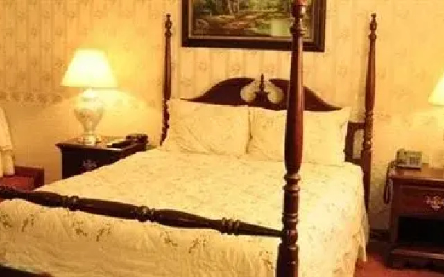 photo 2 of Guggisberg Swiss Inn