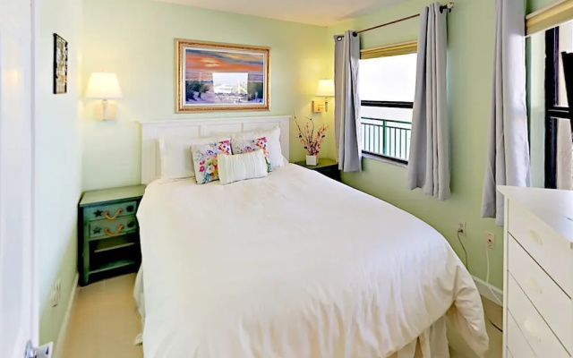 photo 4 of Gulf Boulevard #408 - 2 Br Condo