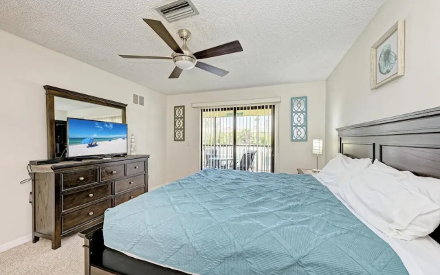 photo 3 of Gulf Breeze Ami-2bd-2ba-condo-private Beach Access-heater Pool-water Views From Every Window