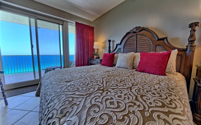 photo 3 of Luxurious High-Rise Condo with Spacious Balcony Facing the Ocean - Unit 1805 by RedAwning