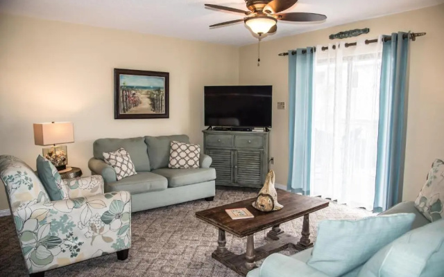photo 5 of Gulf Front And Just Steps To The Sand (F1) - Sleeps 8