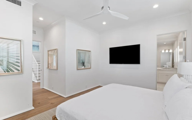 photo 4 of Gulf Front Luxurious Home With Private Pool And Beach Access 6 Bedroom Home by RedAwning