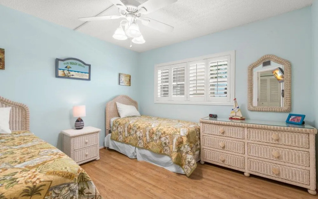 photo 2 of Gulf Shores by VTrips