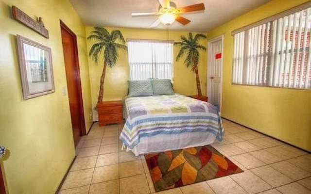 photo 3 of Gulf Sunset Oasis Holiday home