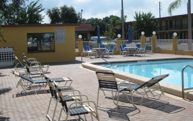 photo 4 of Gulf Way Inn