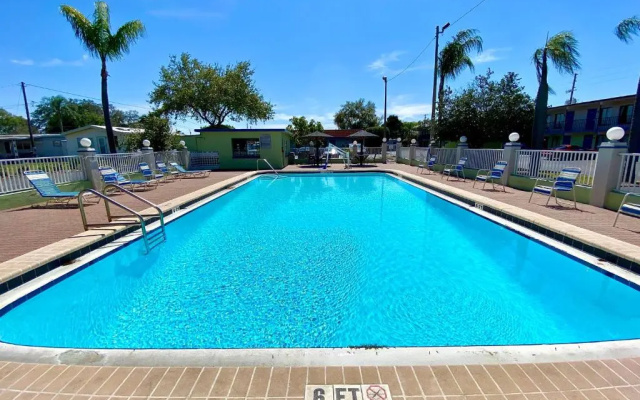 photo 5 of Gulf Way Inn