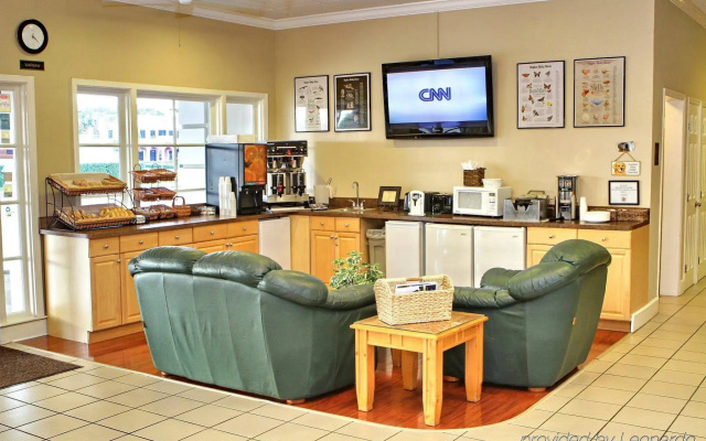 photo 2 of Gulfcoast Inn Naples