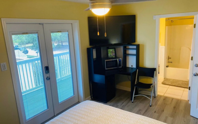 photo 5 of Gulfport 5 5 Pool Free Wi-fi Parking House 1826
