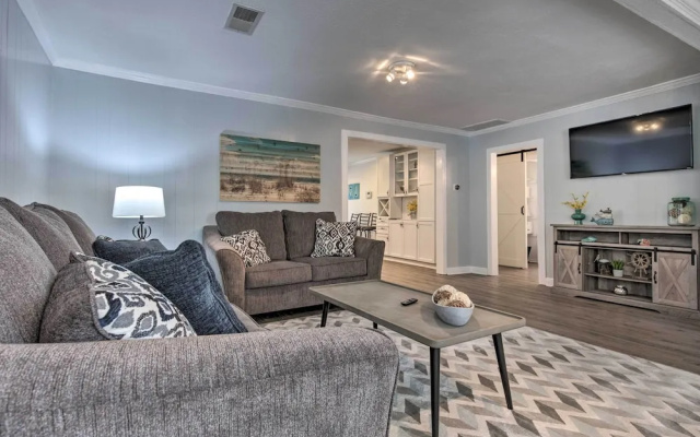 photo 2 of Gulfport Bungalow by Jones Park/beach Access!