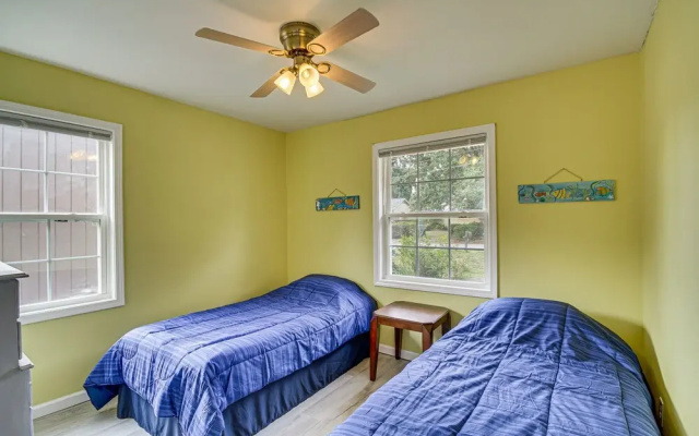 photo 3 of Gulfport Vacation Rental w/ Patio & Game Room!