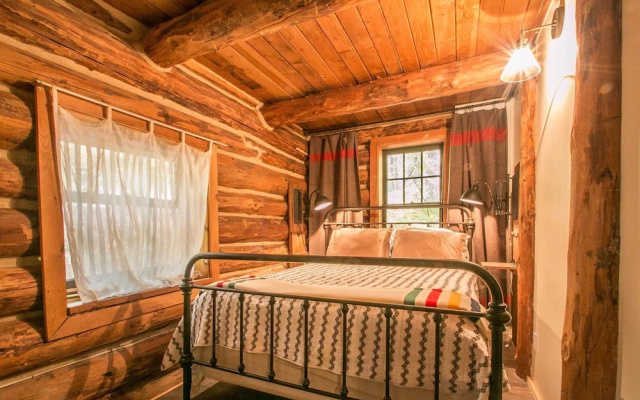 photo 5 of Guten Cabin