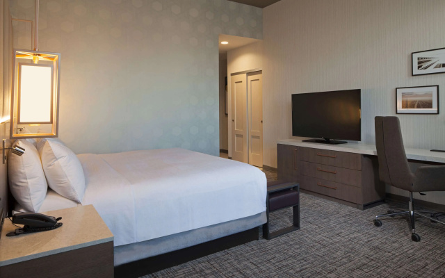 photo 3 of H Hotel Los Angeles, Curio Collection by Hilton