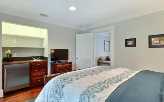 photo 3 of Habersham House