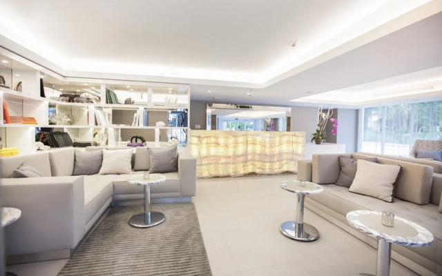 photo 2 of Roami at Habitat Brickell