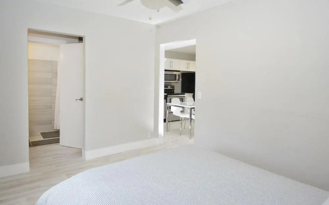 photo 5 of Hallandale Beach Apartments