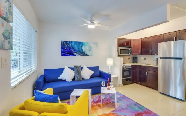 photo 3 of 2 Mi to Ocean: Dog-friendly Hallandale Beach Condo