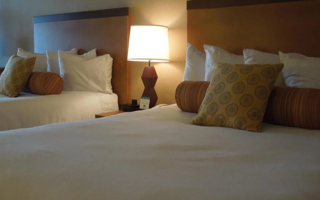 photo 2 of Hallmark Resort - Newport