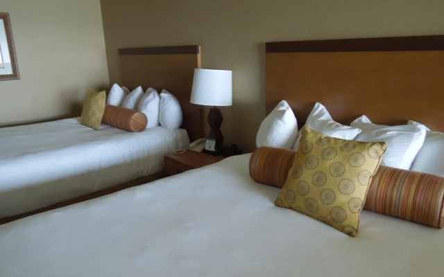 photo 3 of Hallmark Resort - Newport