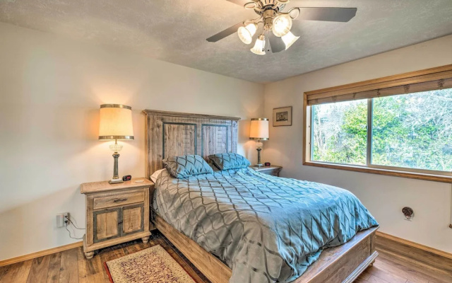 photo 2 of Hammond Home 2 Blocks to Marina & Columbia River!
