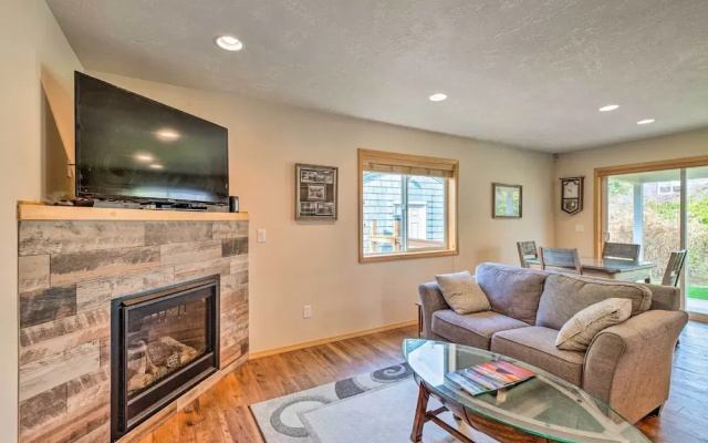 photo 5 of Hammond Home 2 Blocks to Marina & Columbia River!