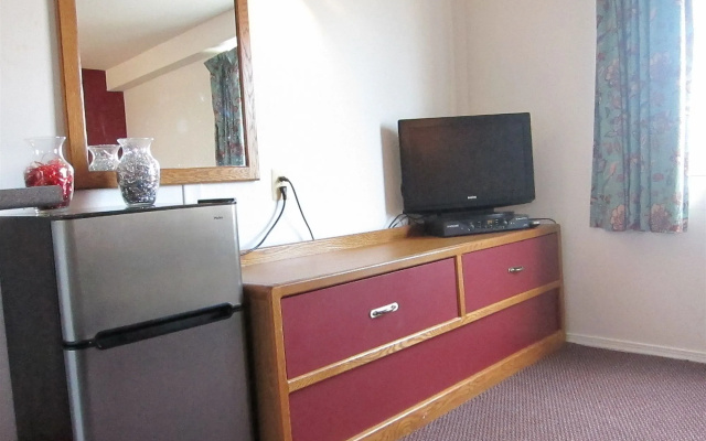 photo 3 of Hampton Harbor Motel