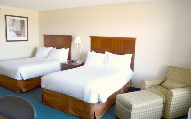 photo 2 of Hampton House Hotel