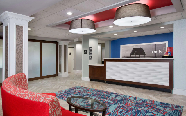photo 2 of Hampton Inn - Naples - I-75