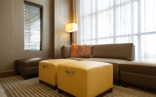 photo 4 of Hampton Inn & Suites Phoenix Glendale-Westgate