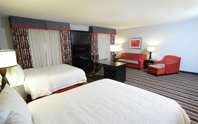 photo 4 of Hampton Inn & Suites Albany At Albany Mall