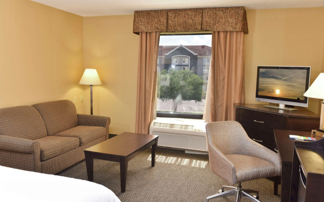 photo 5 of Hampton Inn & Suites Alexandria