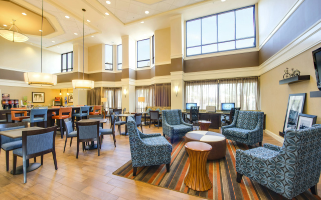 photo 2 of Hampton Inn & Suites Atlanta Airport North I-85