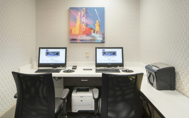 photo 3 of Hampton Inn & Suites Atlanta-Downtown