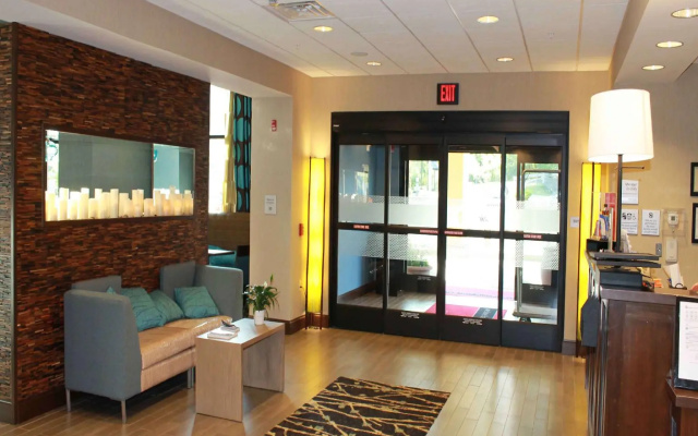 photo 2 of Hampton Inn & Suites Stroudsburg Pocono Mountains