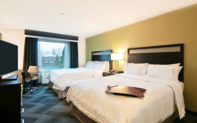 photo 4 of Hampton Inn & Suites Bellevue Downtown-Seattle