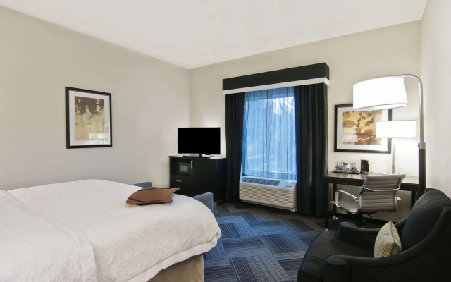 photo 5 of Hampton Inn & Suites Bellevue Downtown-Seattle