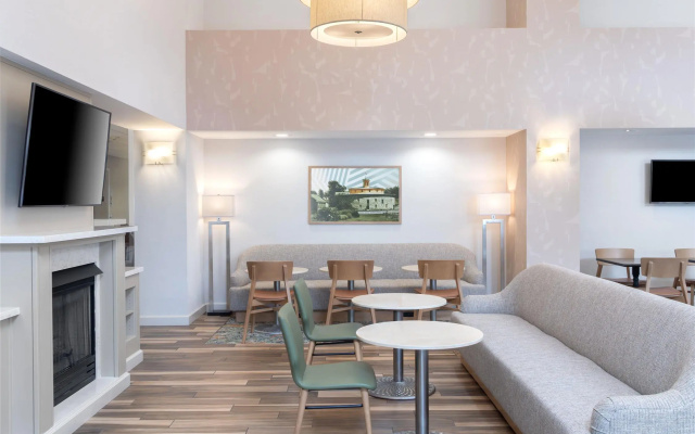 photo 5 of Hampton Inn & Suites Berkshires-Lenox