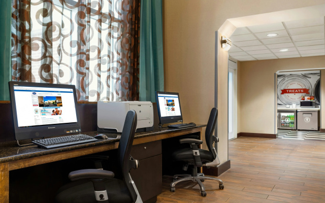 photo 3 of Hampton Inn & Suites Bluffton-Sun City