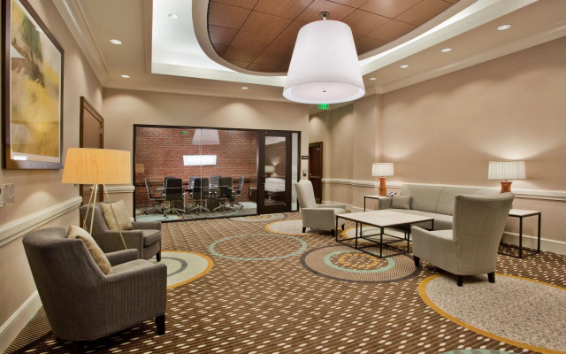 photo 2 of Hampton Inn & Suites Chapel Hill-Carrboro/Downtown