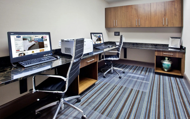 photo 3 of Hampton Inn & Suites Chapel Hill-Carrboro/Downtown