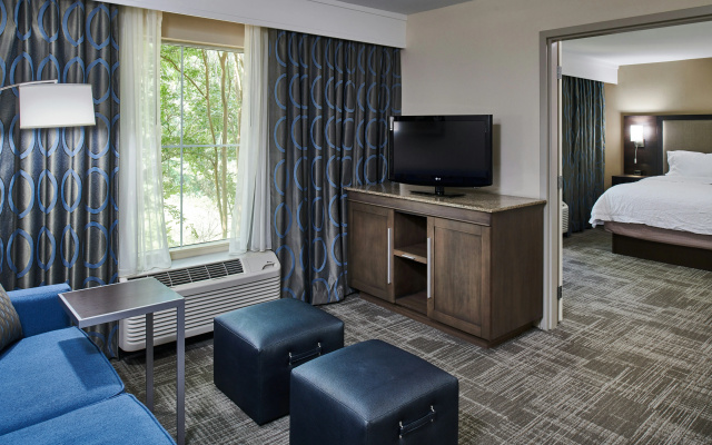 photo 4 of Hampton Inn & Suites Chapel Hill/Durham, Area