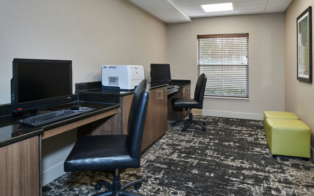 photo 5 of Hampton Inn & Suites Chapel Hill/Durham, Area