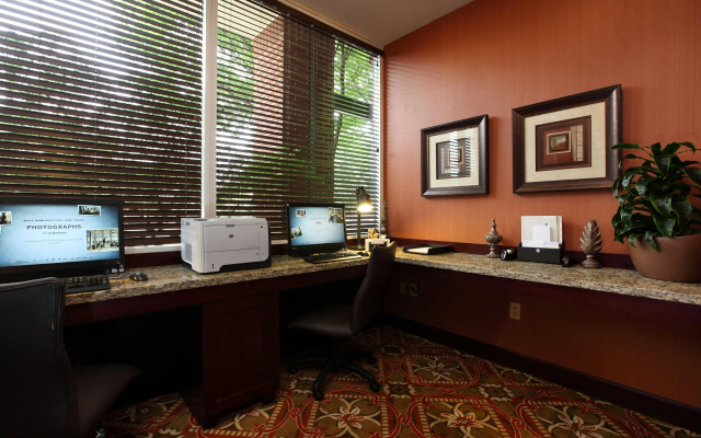 photo 4 of Hampton Inn & Suites Charlottesville-At the University