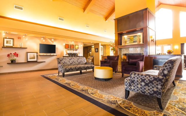 photo 2 of Hampton Inn & Suites Chicago/Hoffman Estates