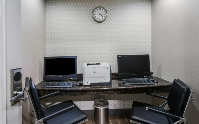 photo 3 of Hampton Inn & Suites Chicago/Hoffman Estates