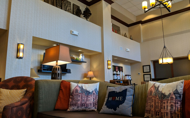 photo 4 of Hampton Inn & Suites Cincinnati-Union Center