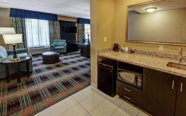 photo 2 of Hampton Inn & Suites Clarksville